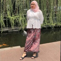 Nia Setiawati