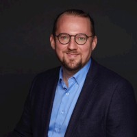 Dr. Yannick Kuehl