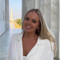 Saskia Moore, Ma