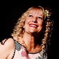 Carol Coulthard