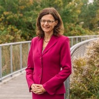 Lisa Taylor, CPA, CA