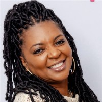 Teresa Lyles Holmes