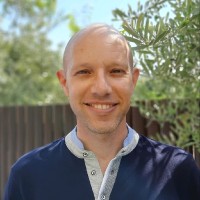 Yaron Nakash