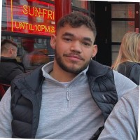 Alexander De Moraes Newcombe