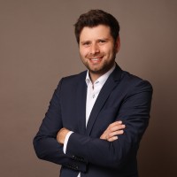 Dr. Christian L. Weindl