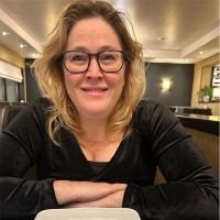 Esther Bron