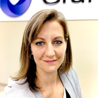 Jennifer Henrie, Bcomm