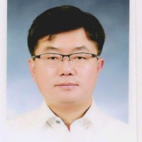 Yong-Seok Choi