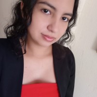 Tábata Mabel Vélez Vallejo