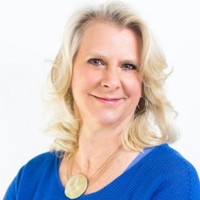 Julie Nelson