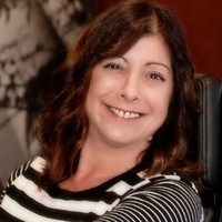 Lesa Stewart, Rpa
