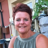 Angela De Bruin