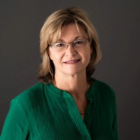 Leslie Yaniga