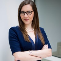 Dr. Olivia Sarholz