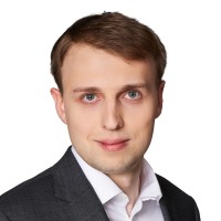 Dominik Piechowiak, Ll.M.