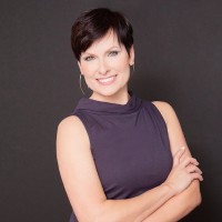 Stephanie Ames