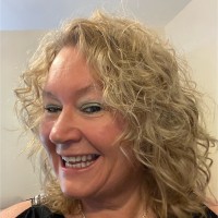 Lisa Dowle