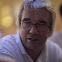 Klaus R