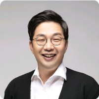 Kang Eui Lee