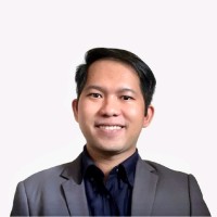 Renz Dalumpines
