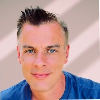 Jonathan Oates