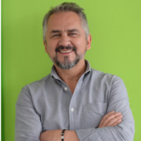Robert Fernandez