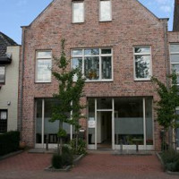 H de Vries
