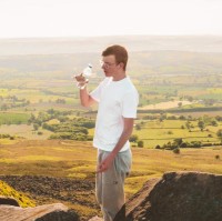 Declan R
