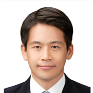 Jun Won Lee
