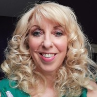 Diane Hallas