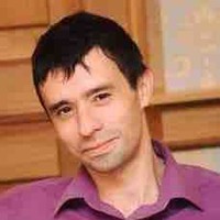 Дмитрий Глухов