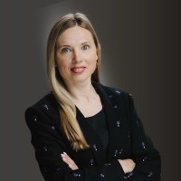 Dr. Linda Vecbiskena