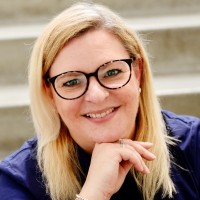 Sandra Sürken