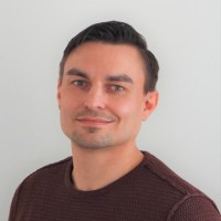 Simon Bayer