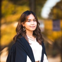 Julia Andrea Aguinot