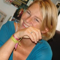 Stephanie Naubron