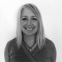 Dena Robert