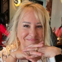 LISA SWARTS