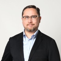 Dr. Ronald Vatananan-Thesenvitz