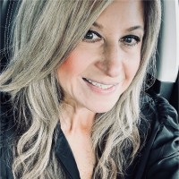 Leslie Villasenor