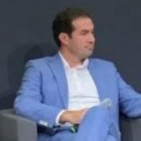 Dr. Florian Kammerer