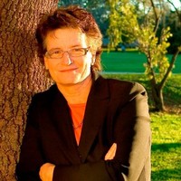 Linda Smith