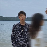 袁佳何