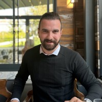 Özgür Karabacak