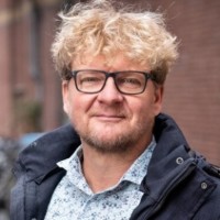 Luke Dekker