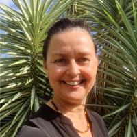 Kerry Staines