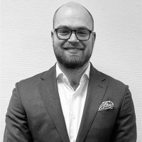 Simon Bach