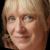 Lesley Rowe