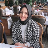 Esin Bayrak
