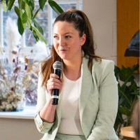 Abbie MorrisAbbie Morris is an Influencer